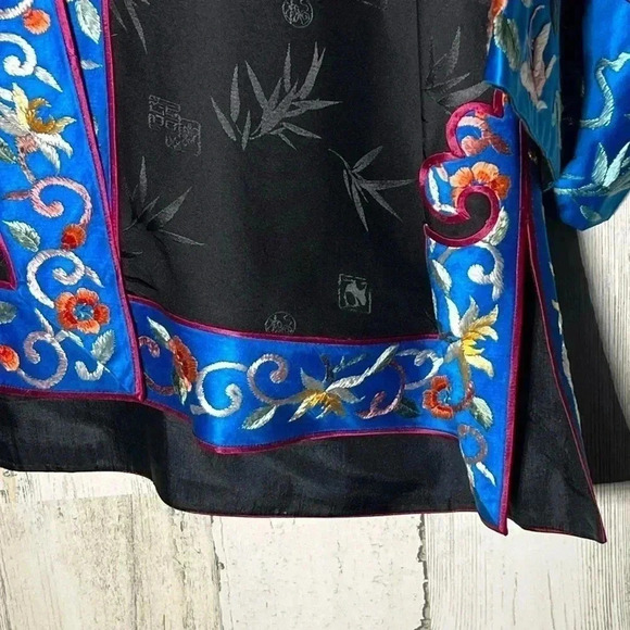 Jade Lantern‎ Vintage Jacket Floral Embroidery 100% Silk Size Small - Picture 2 of 6